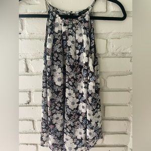 Ann Taylor Floral Keyhole Tank Size S